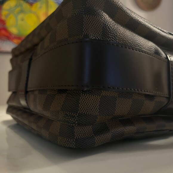 Louis Vuitton Damier Ebene Naviglio Messenger + Dust Bag - Picture 9 of 16